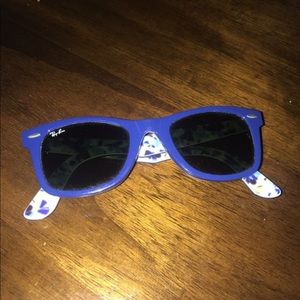 Blue women’s Raybans authentic